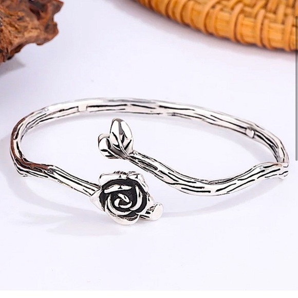 Flower Sterling Silver Bangle Cuff Bracelet - Picture 4 of 6